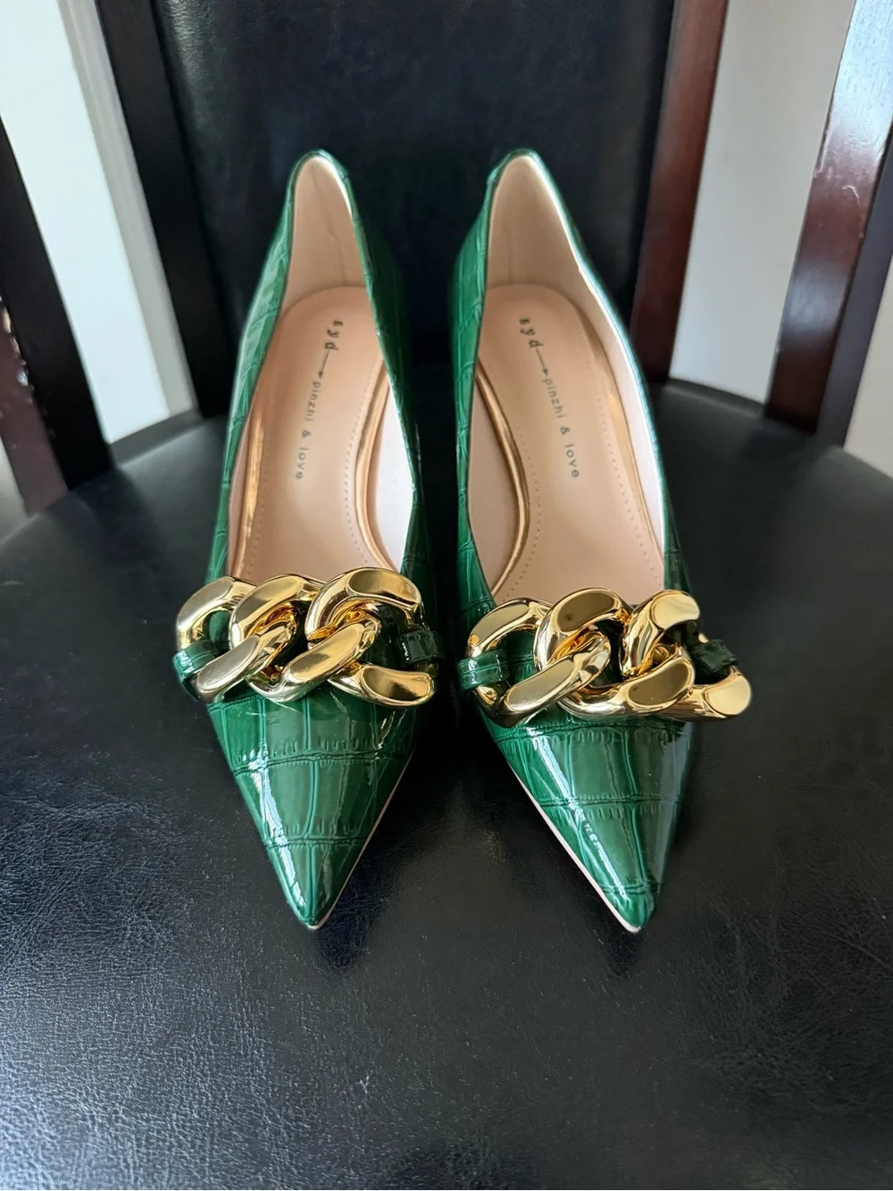 Green Croc-Embossed Pointed Toe Pumps with Gold Chain